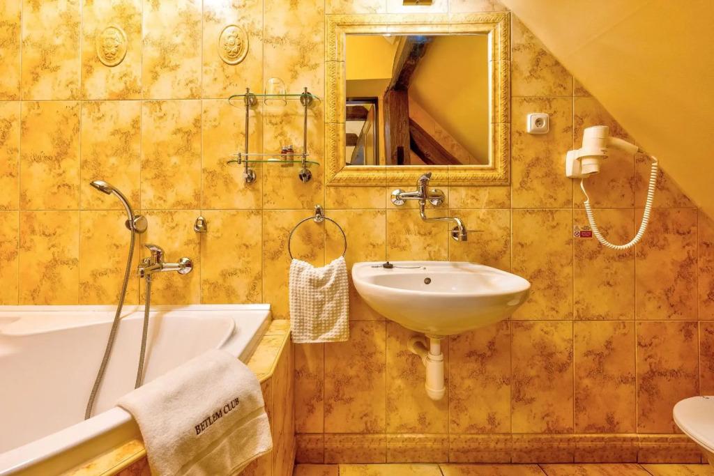 hotel image 9
