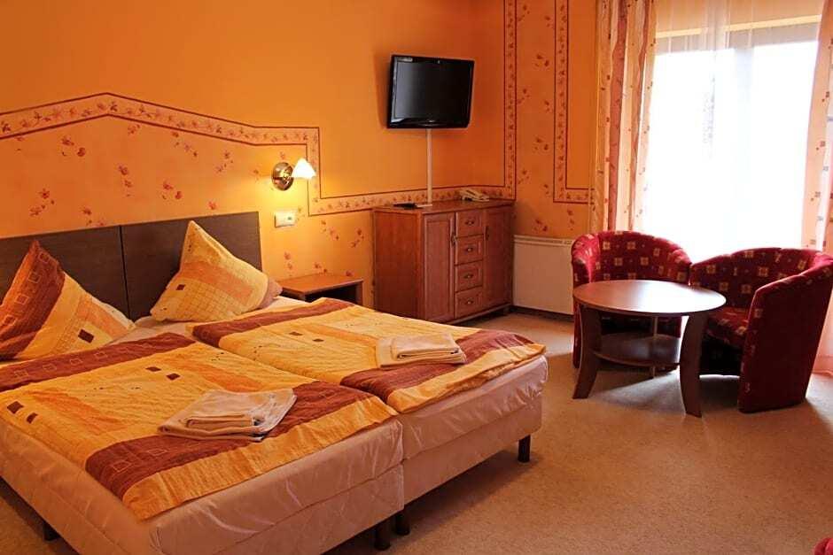 hotel image 8