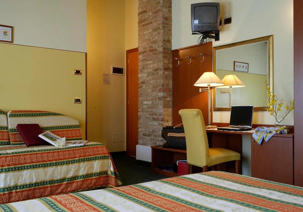 hotel image 13
