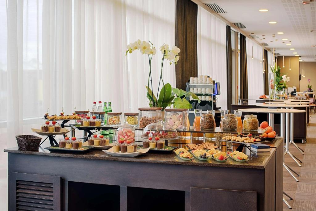 hotel image 10