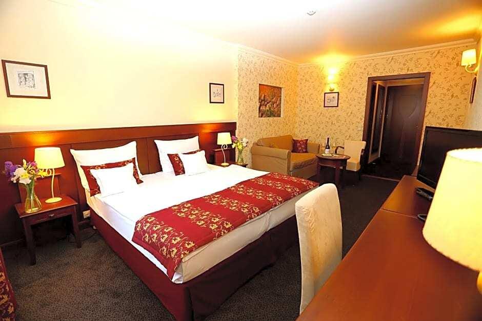 hotel image 9
