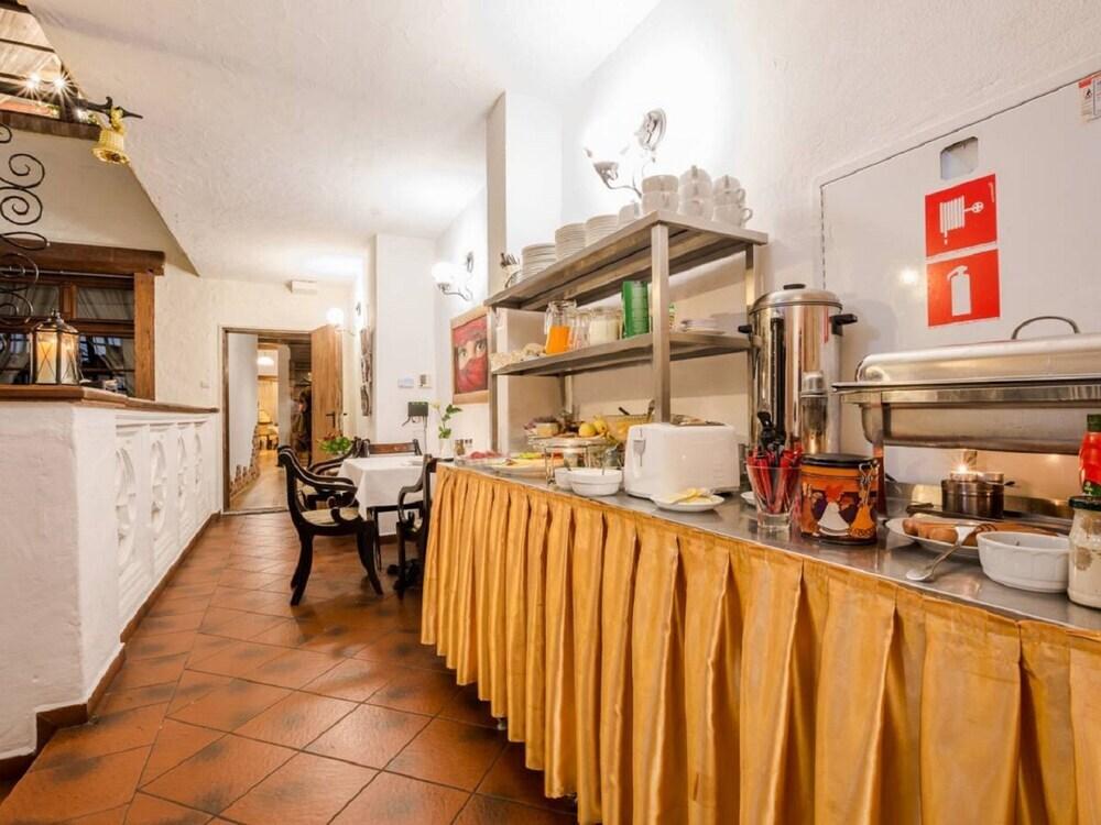 hotel image 13