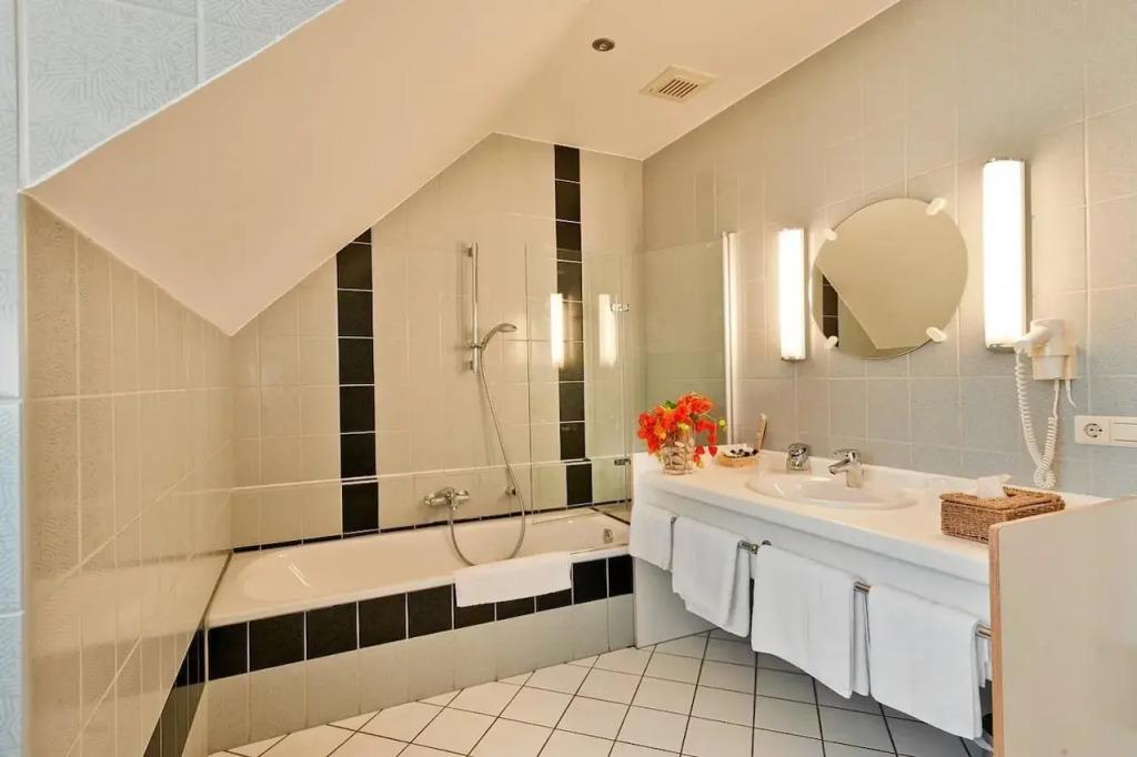 hotel image 12