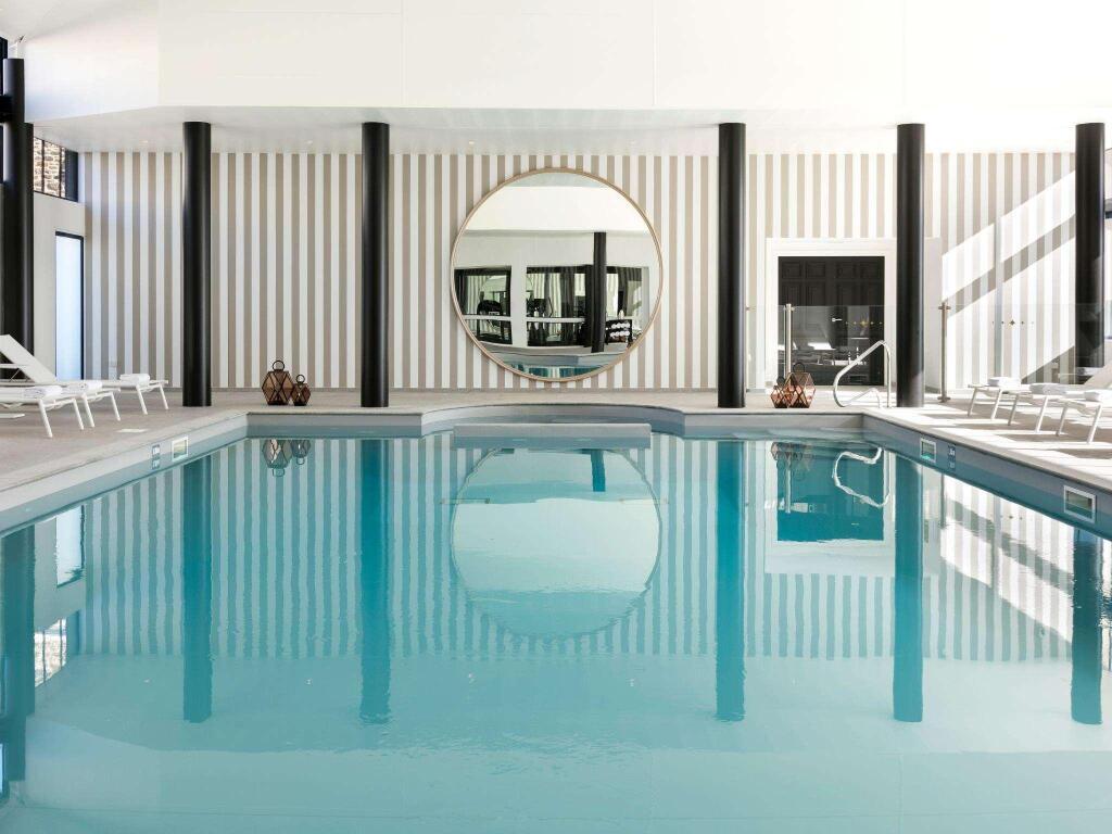 hotel image 12