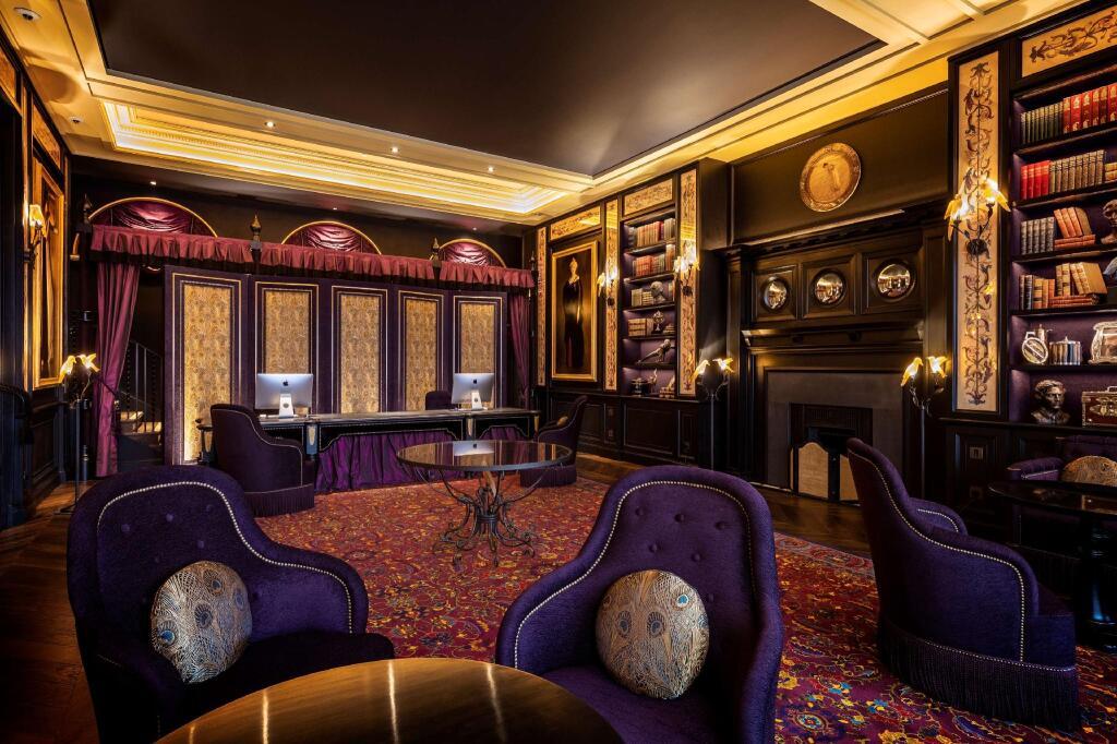 hotel