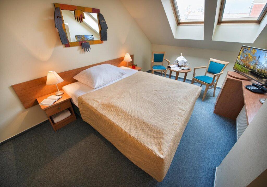 hotel image 10