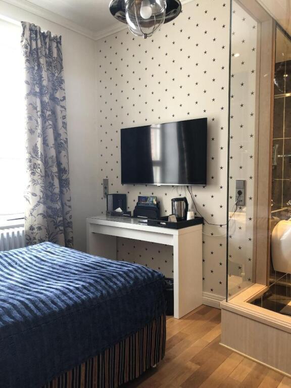 hotel image 9