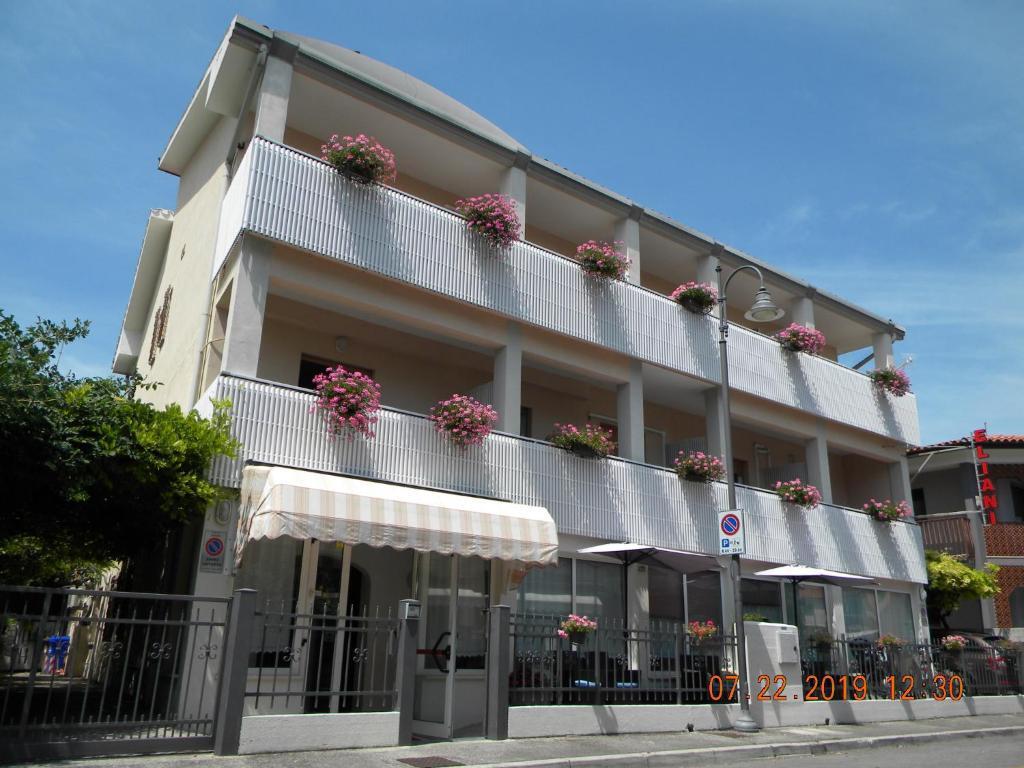 hotel image 8