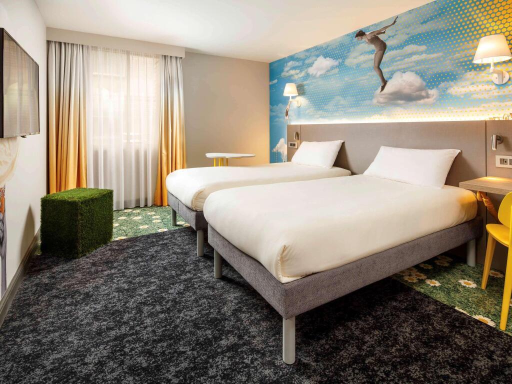 hotel image 13