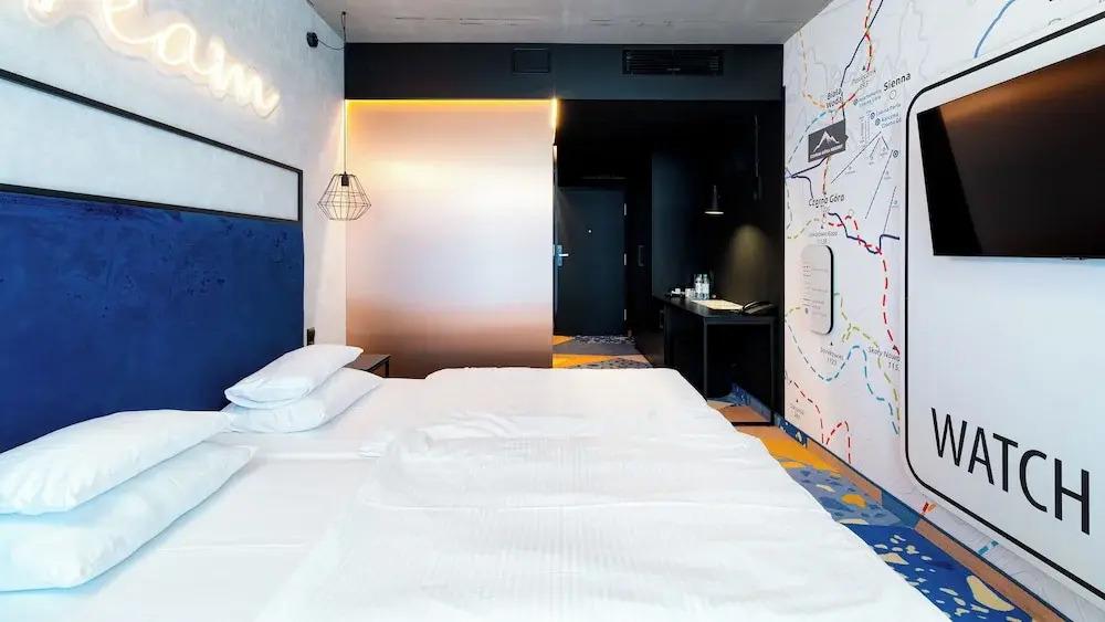 hotel image 8