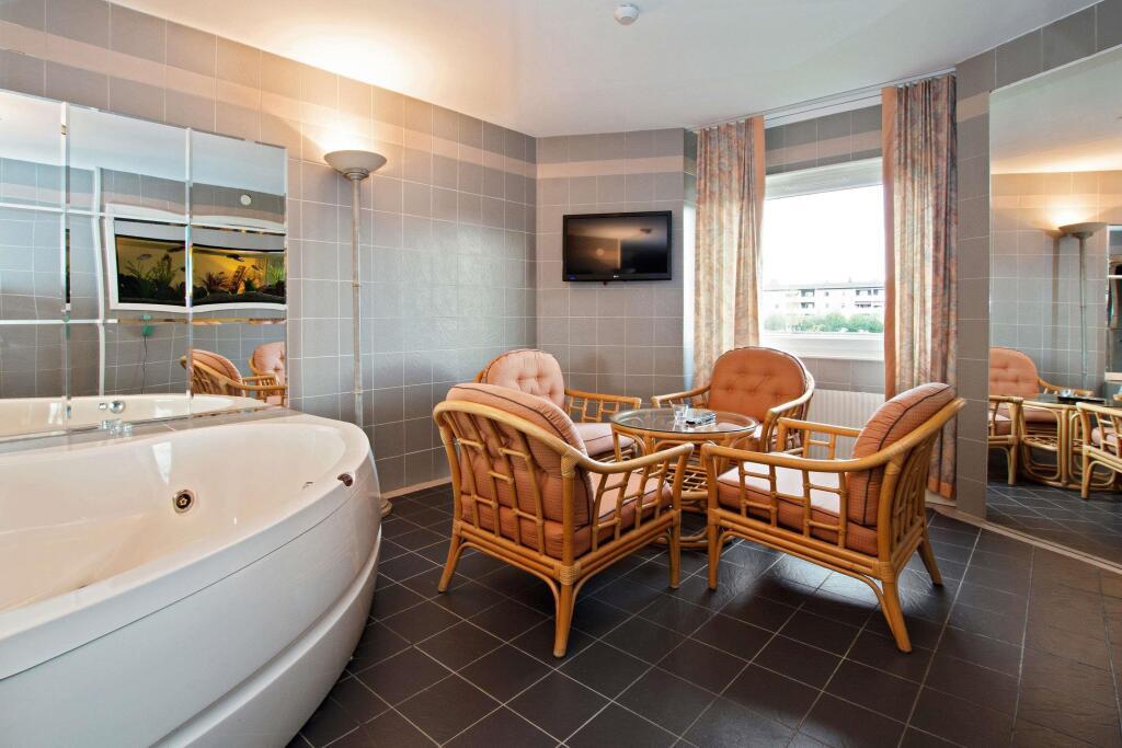 hotel image 18