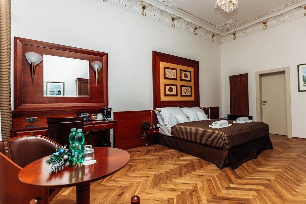 hotel image 18
