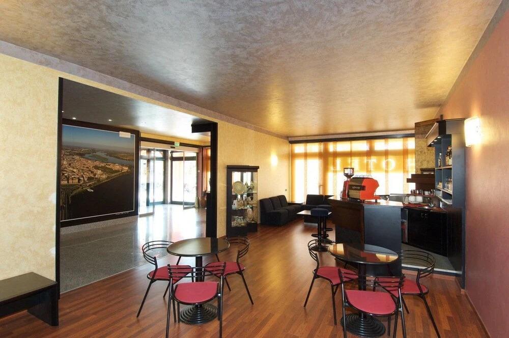 hotel image 16
