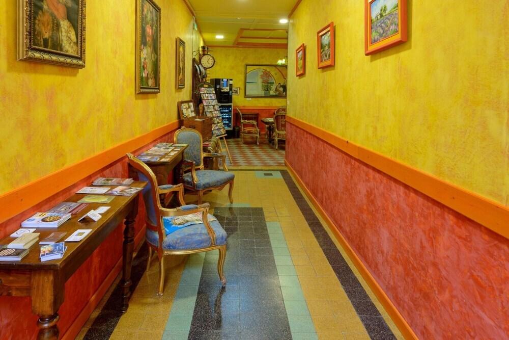 hotel image 10