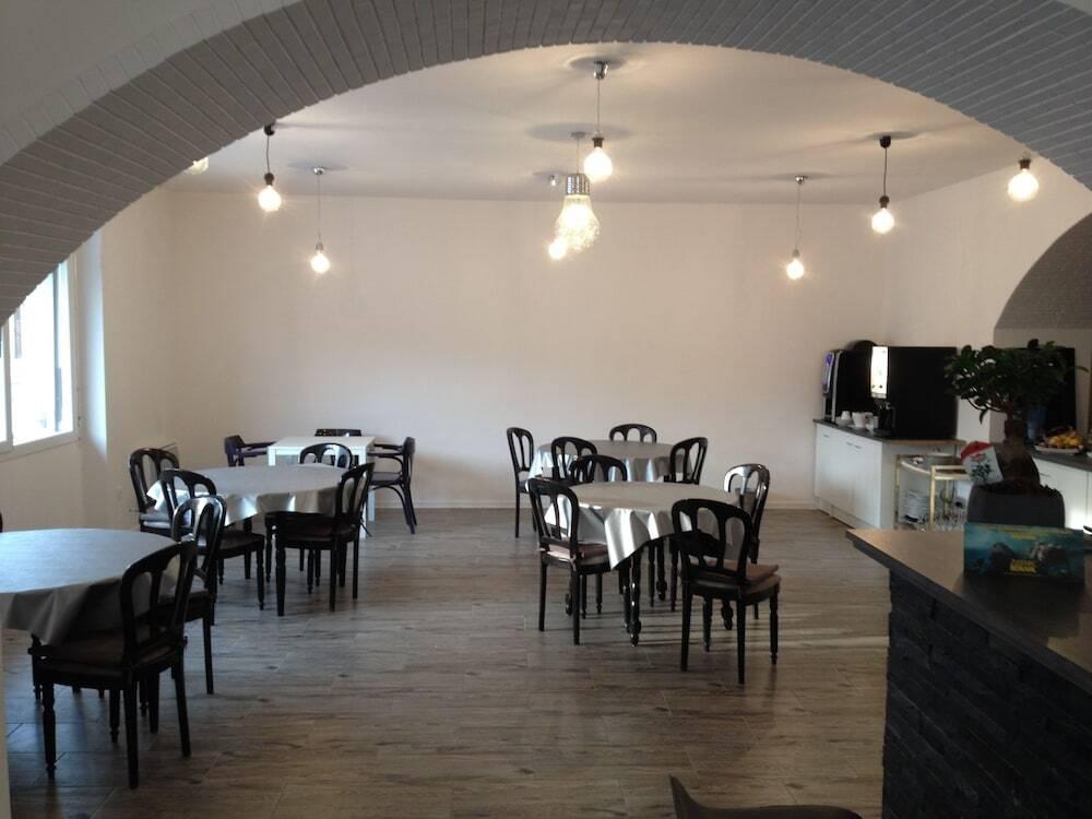 hotel image 10