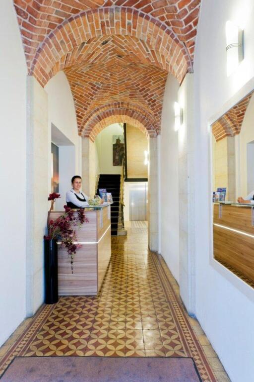hotel image 13