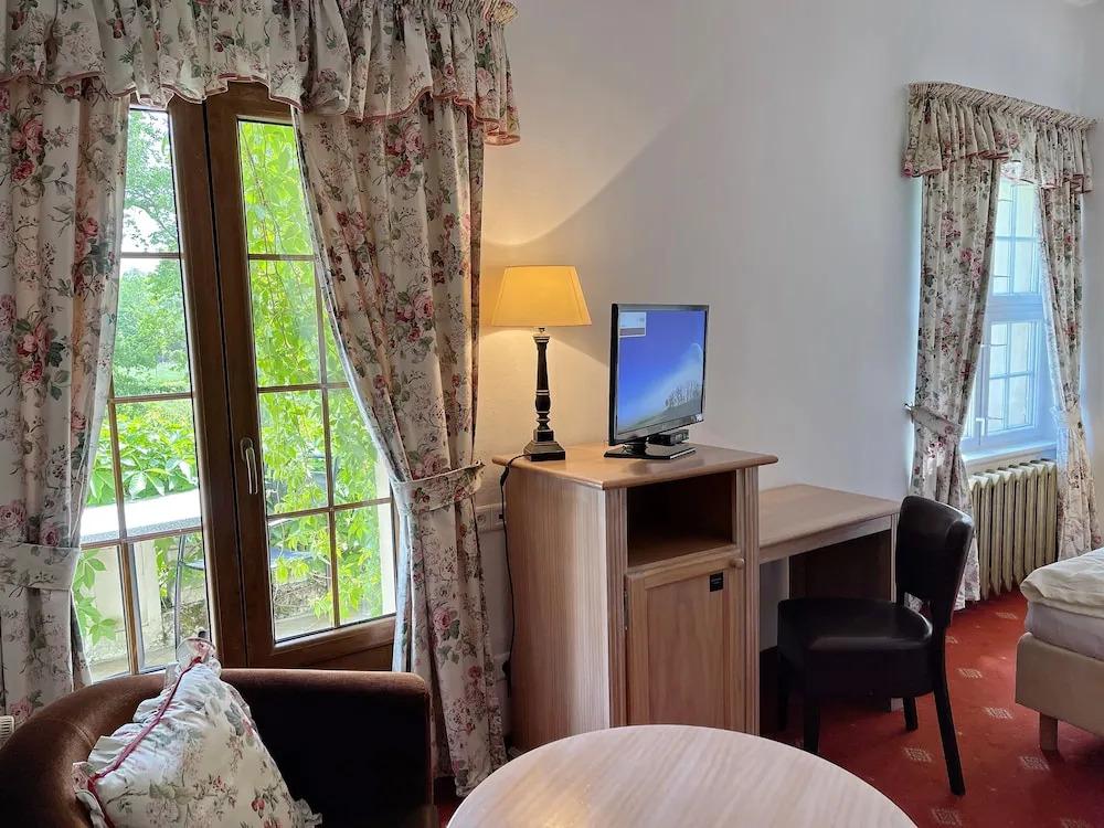 hotel image 12