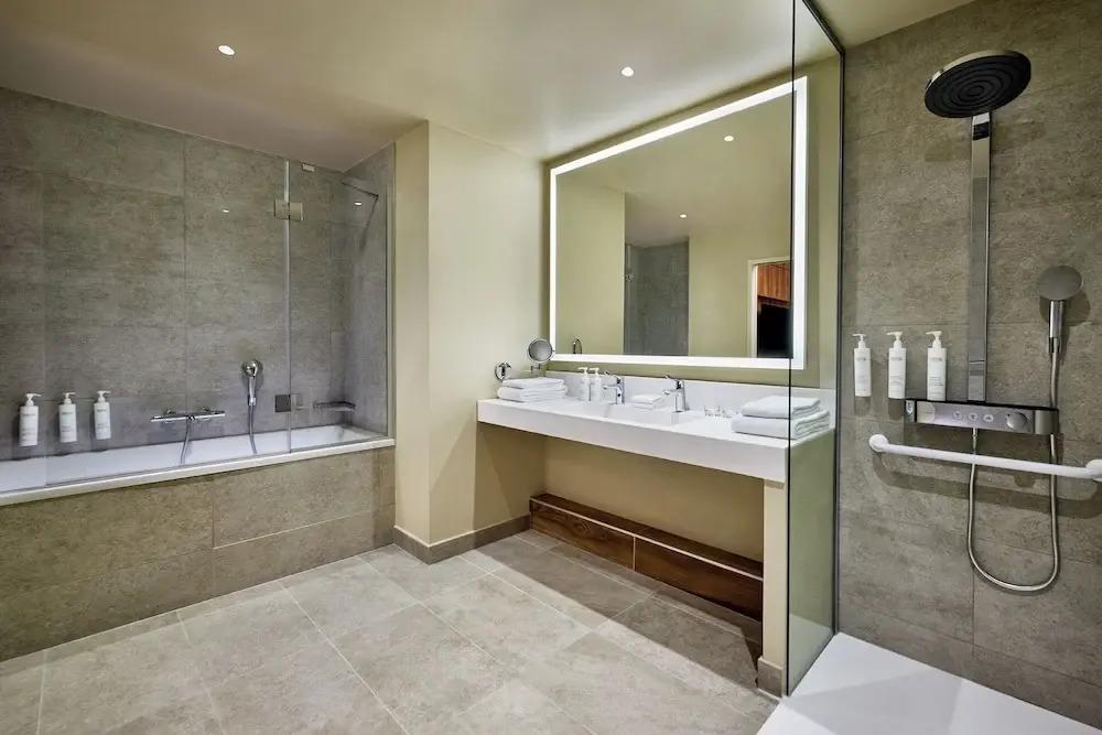 hotel image 10