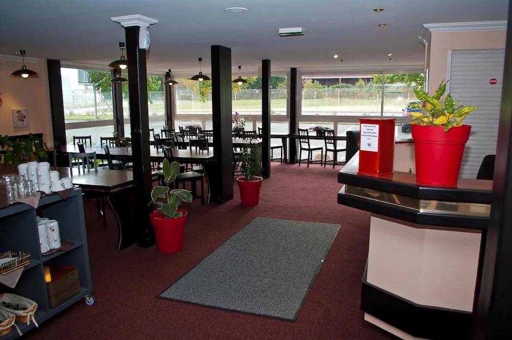 hotel image 10