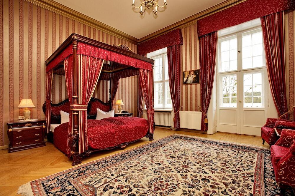 hotel image 13