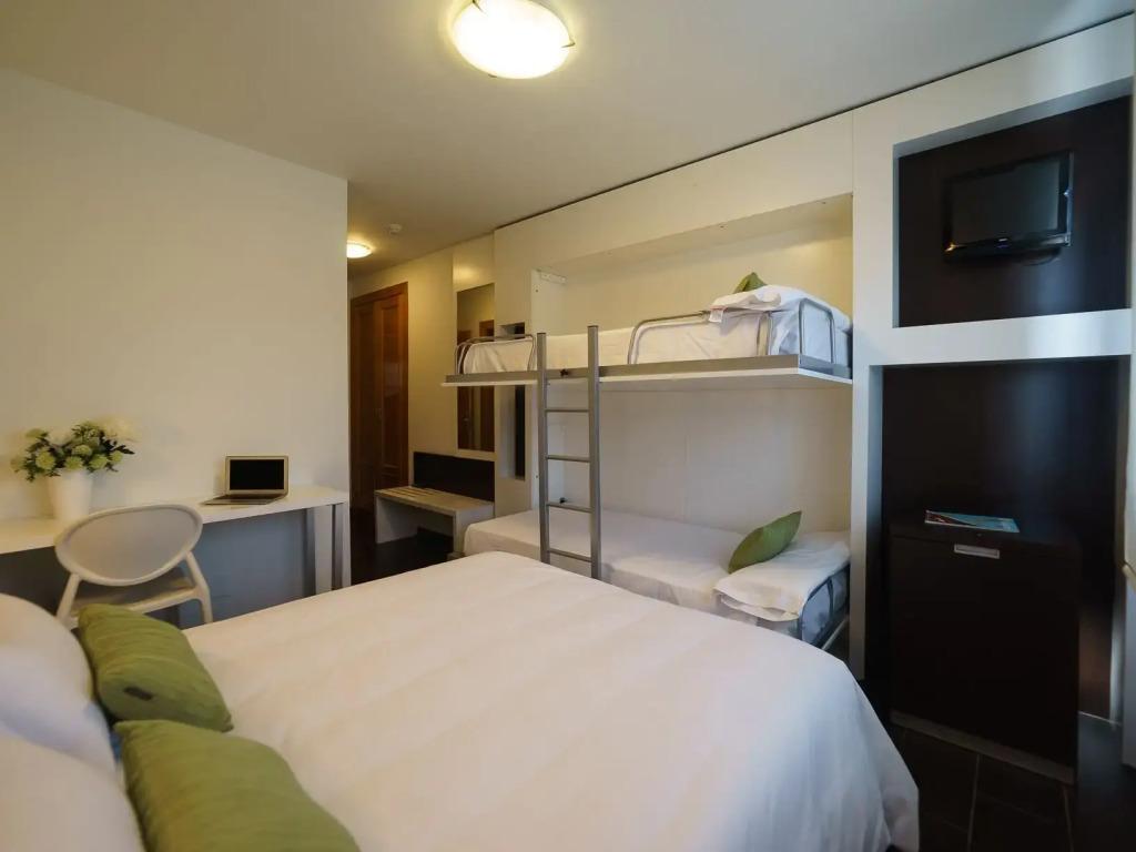 hotel image 16