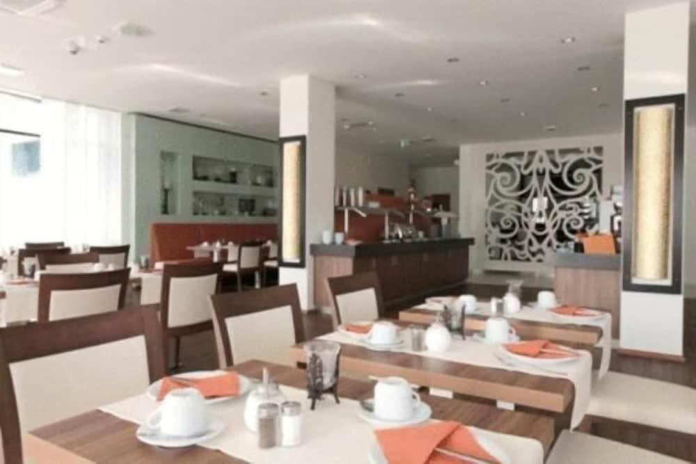hotel image 10