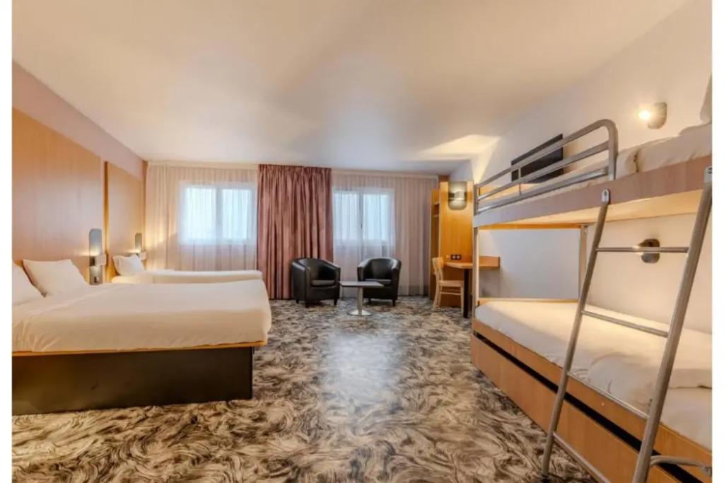 hotel image 16