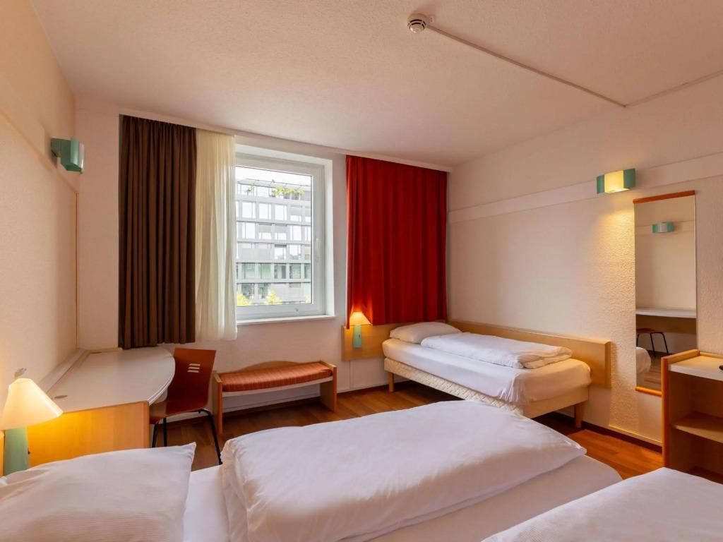 hotel image 10