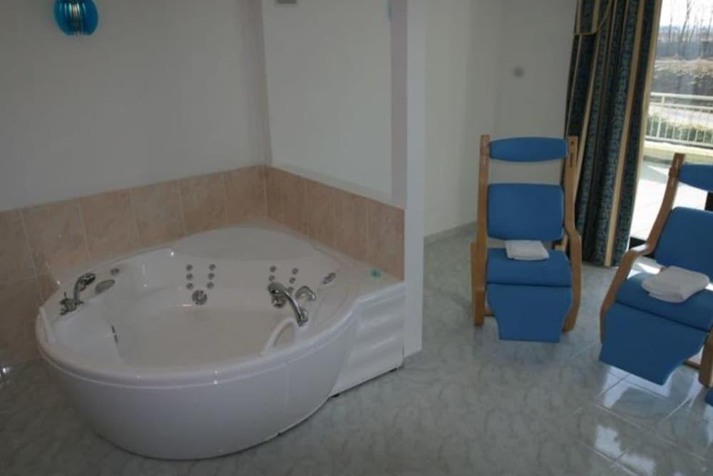 hotel image 13