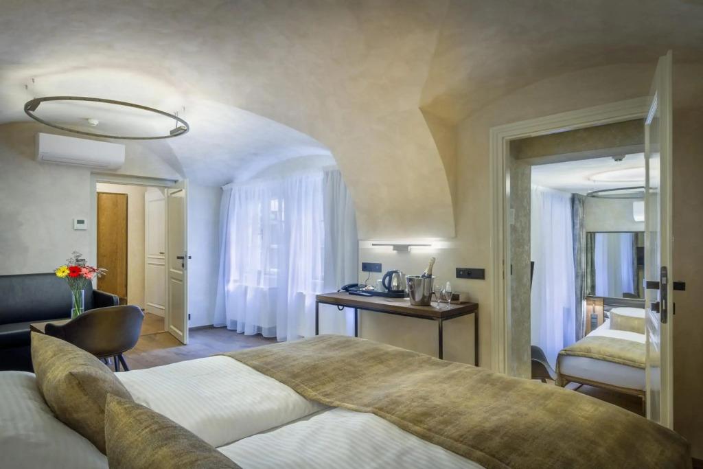 hotel image 16