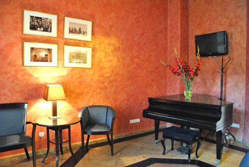 hotel image 10