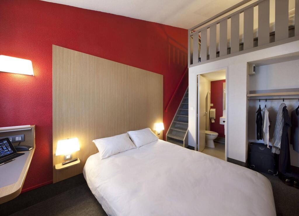 hotel image 12