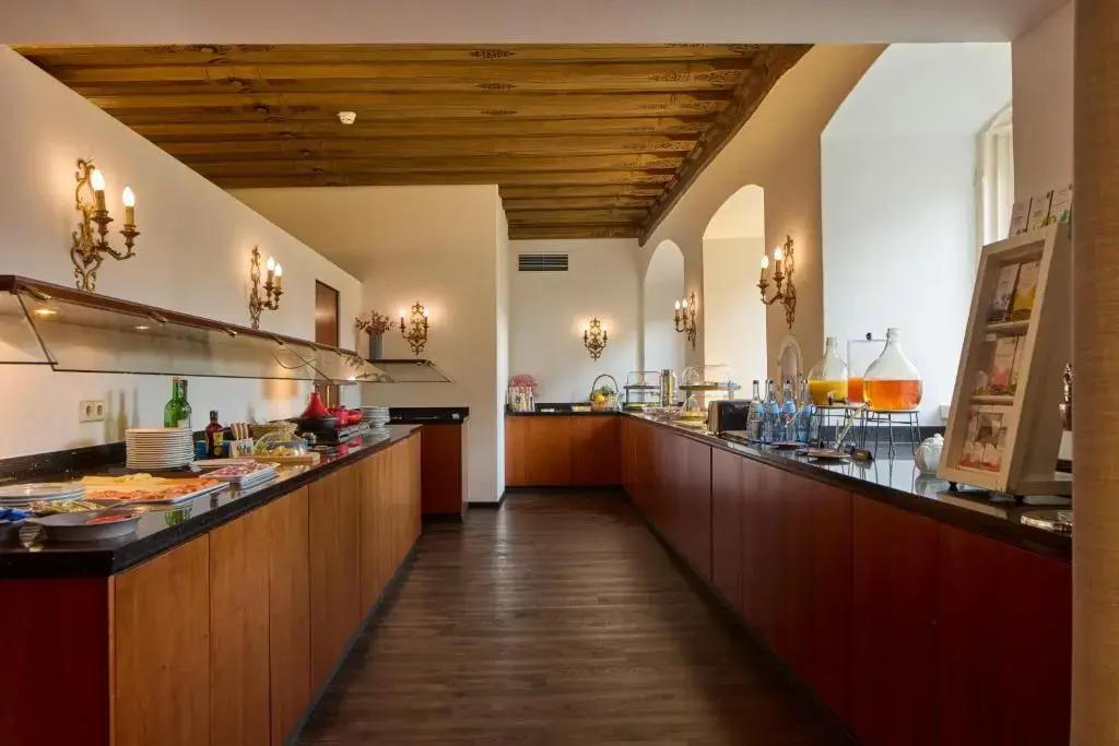 hotel image 13