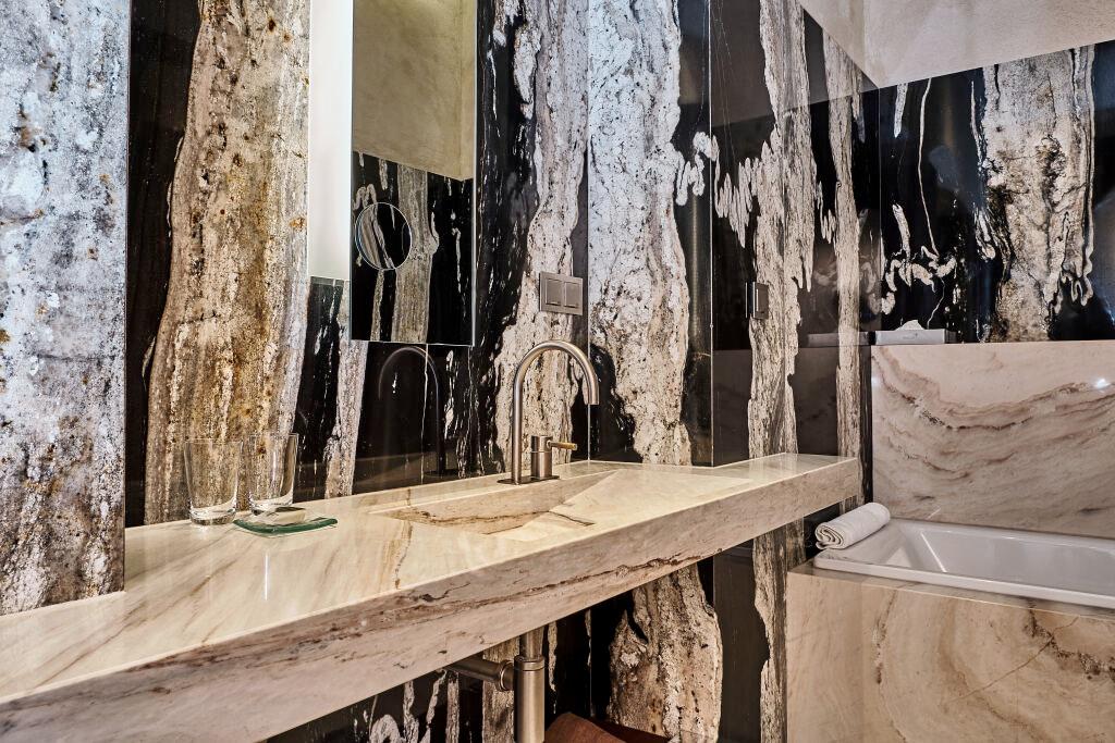 hotel image 24