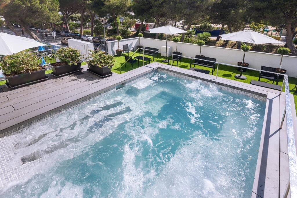 hotel image 9