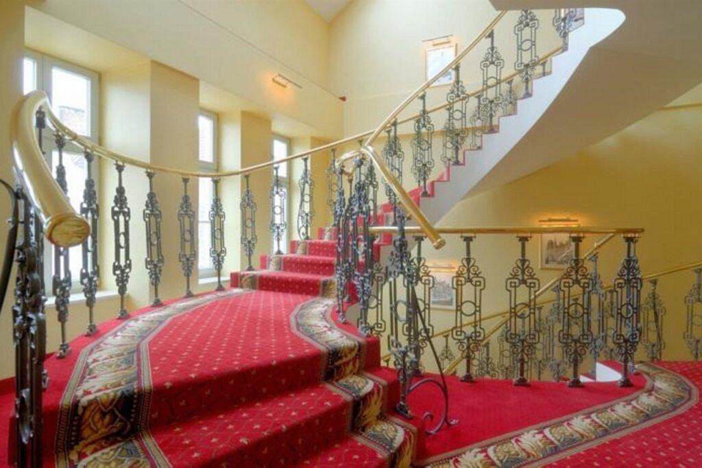 hotel image 10
