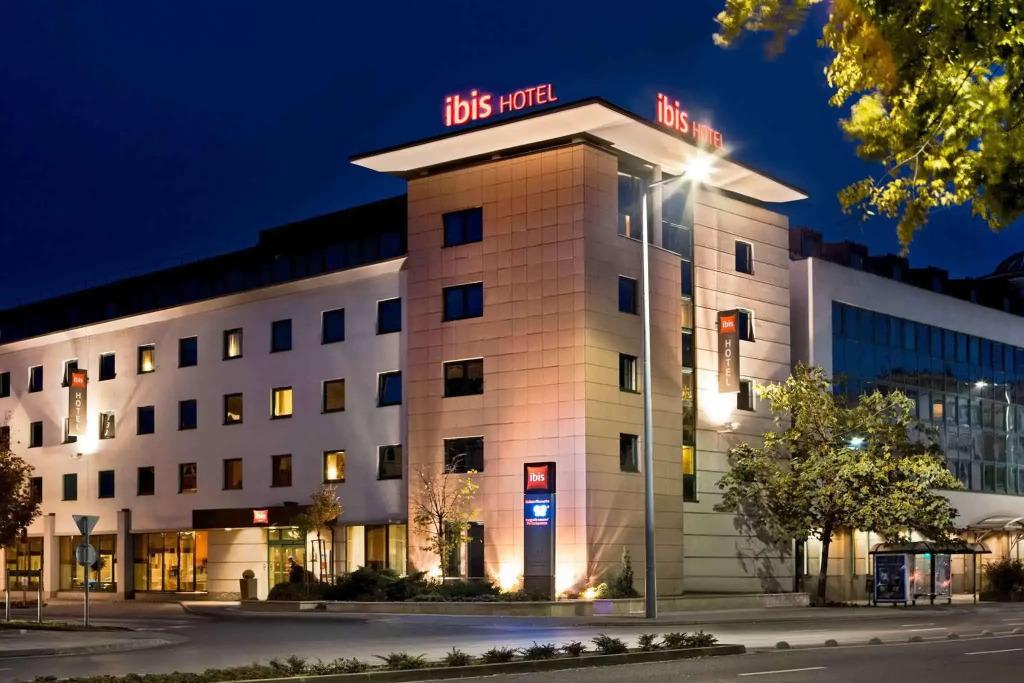 hotel image 16