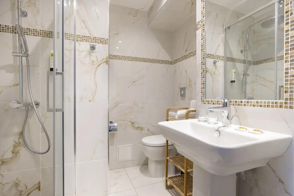 hotel image 39