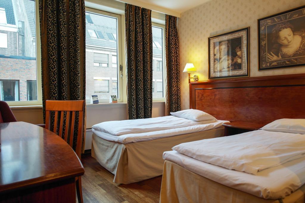 hotel image 12
