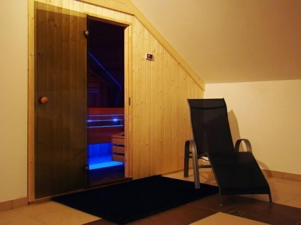 hotel image 16