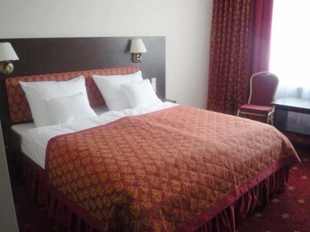 hotel image 10