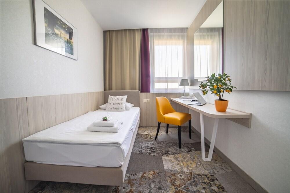 hotel image 16