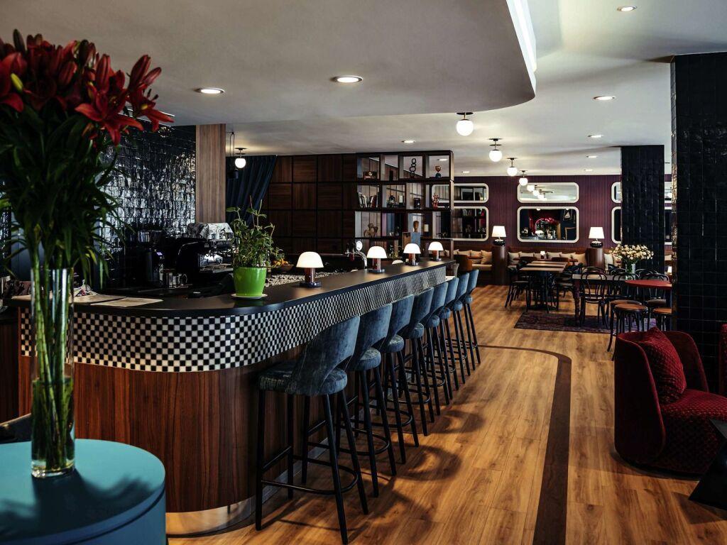 hotel image 10