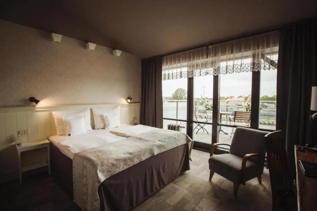 hotel image 12