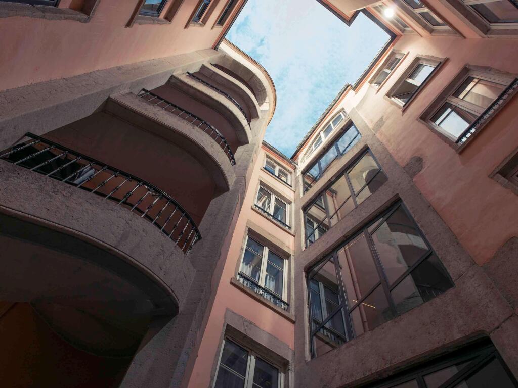 hotel image 10