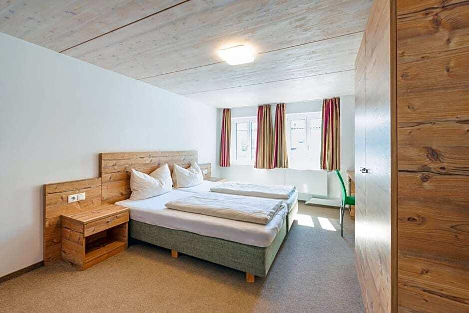 hotel image 10