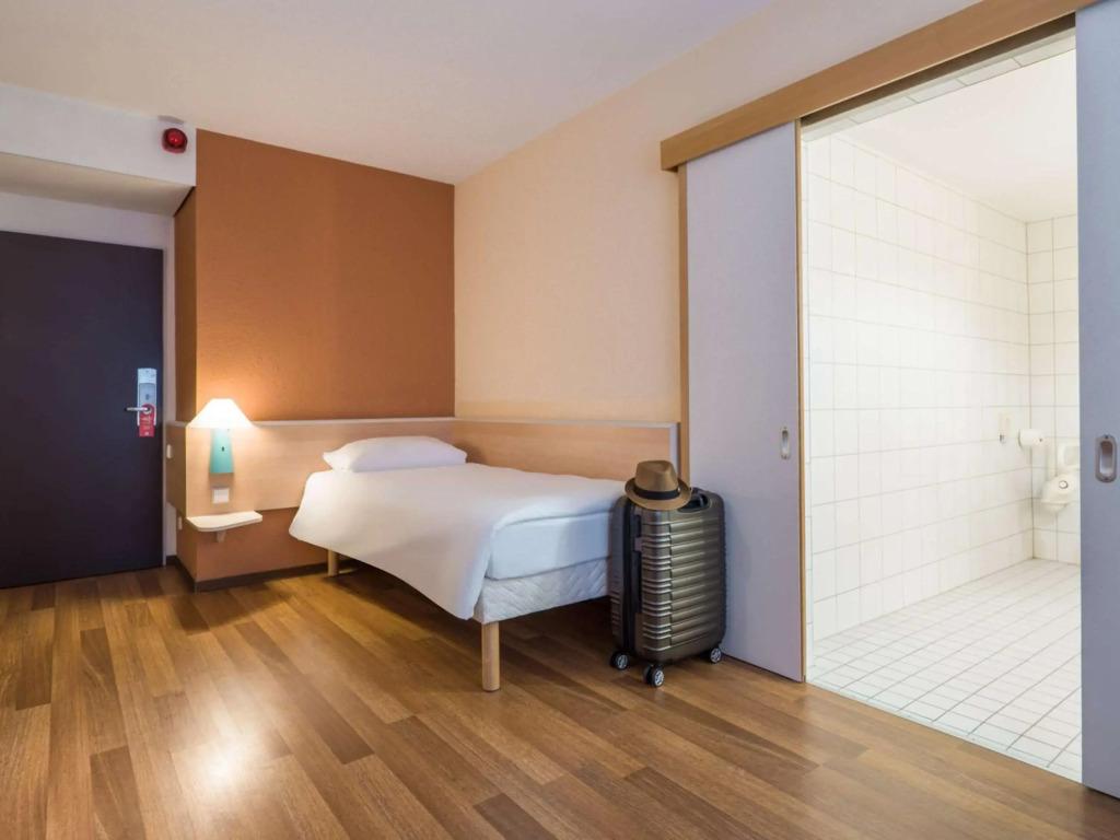 hotel image 9