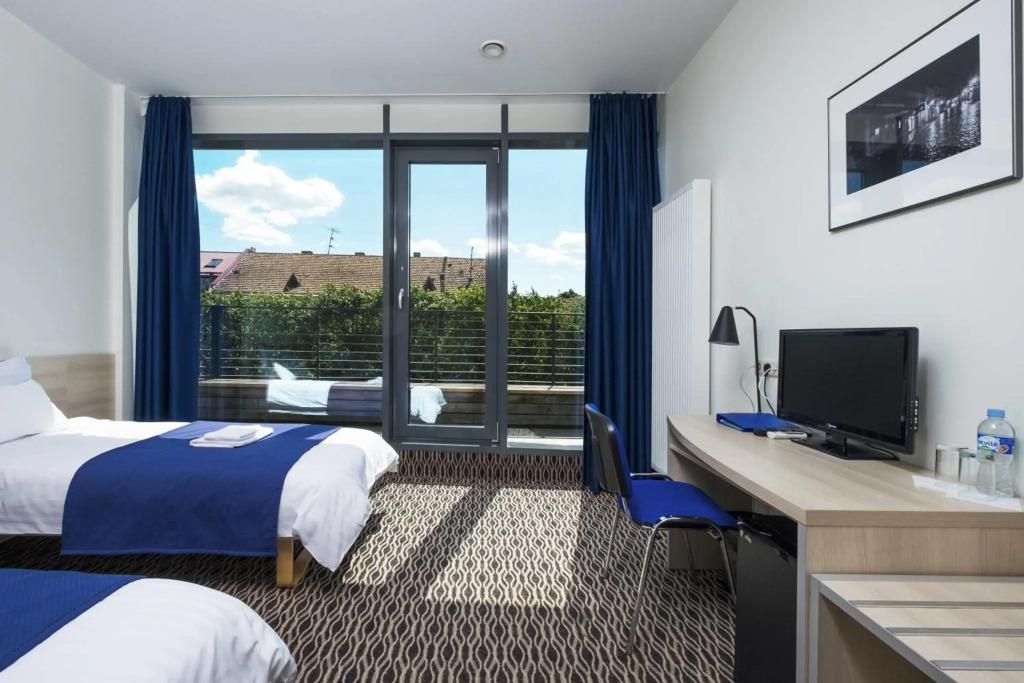 hotel image 9