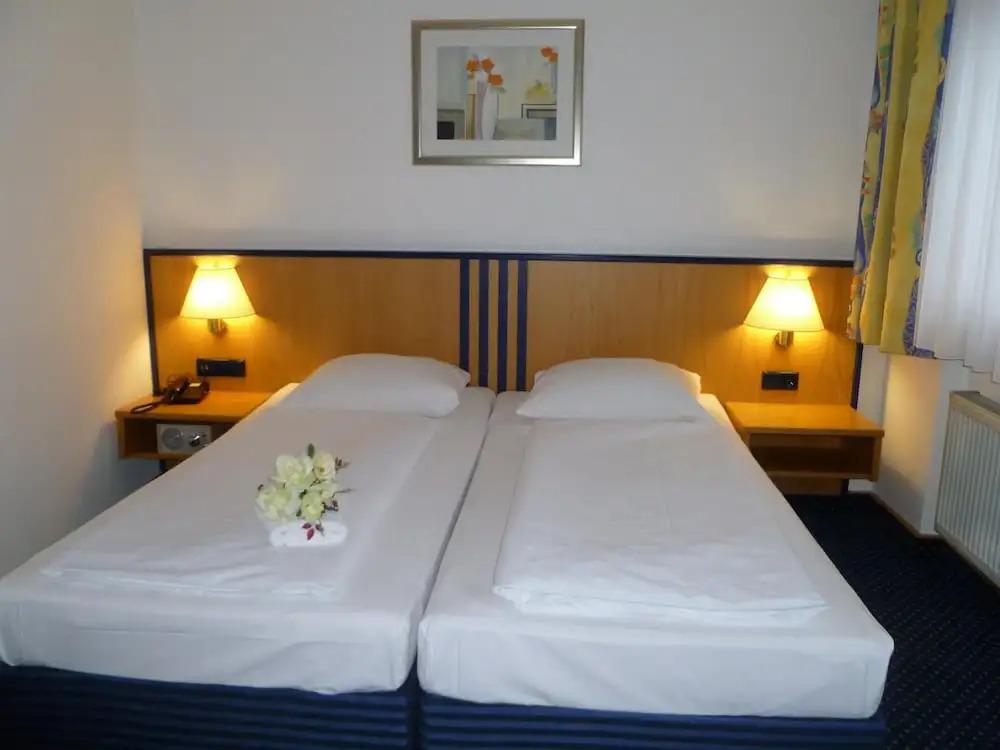 hotel image 12