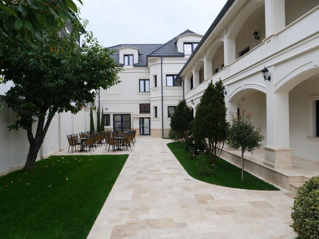 hotel image 13